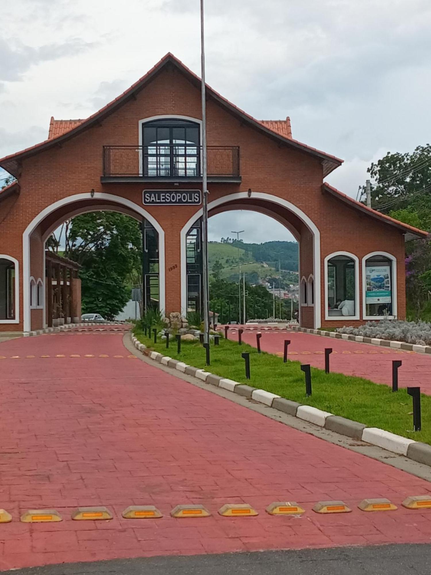 Chacara Ladeira De Pedra Villa Salesopolis Exterior photo